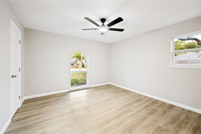 444 Billy Creek Circle, Hurst, TX 76053