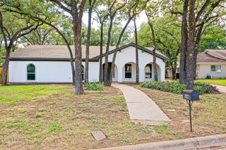 444 Billy Creek Circle, Hurst, TX 76053