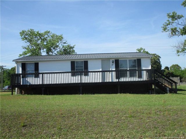 27 Skylark Lane, St. Pauls, NC 28384