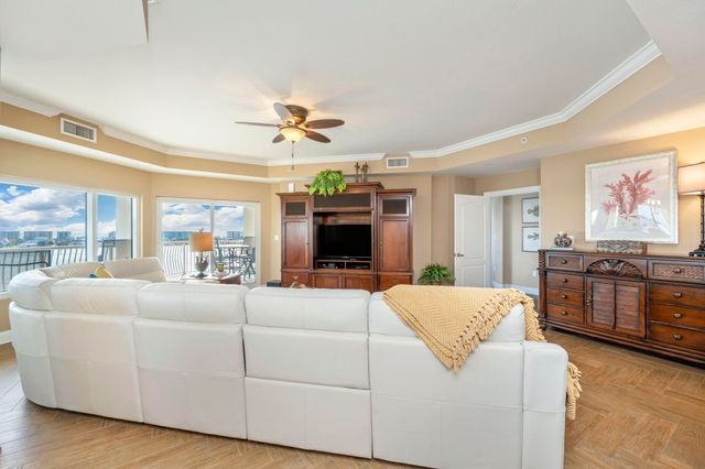 124 SW Miracle Strip Parkway, 700, Fort Walton Beach, FL 32548