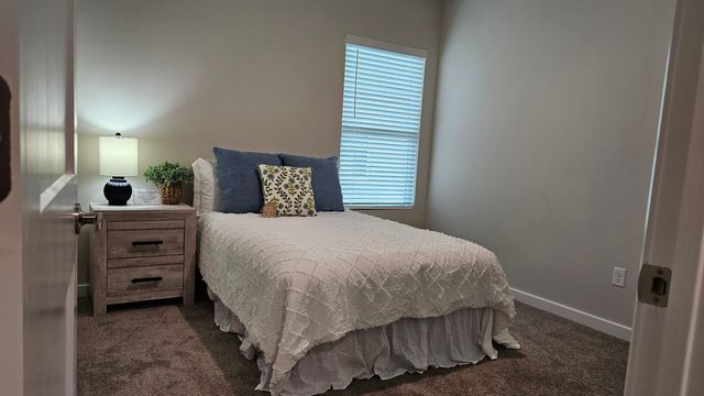 956 N Forestview St, Wichita, KS 67235
