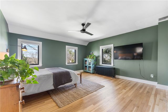 22 Priscilla Ln, Rosslyn Farms, PA 15106
