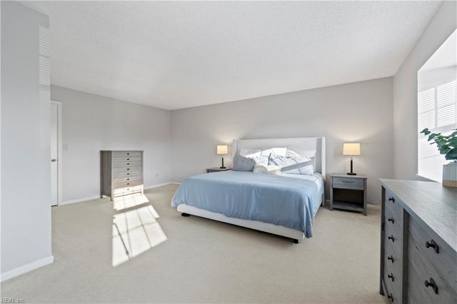 4514 Sir Johns LN, Virginia Beach, VA 23455