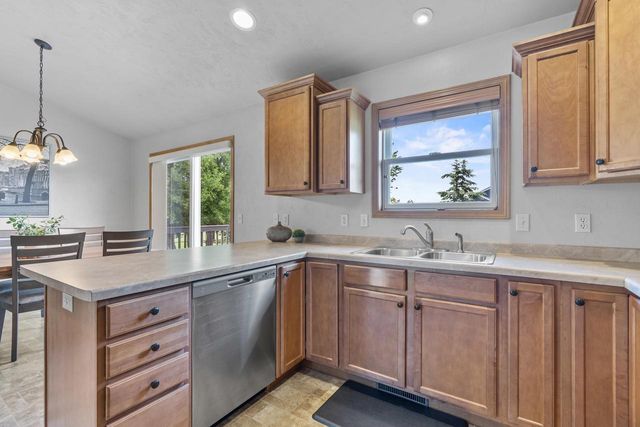 W6432 ROCKY MOUNTAIN DRIVE, Greenville, WI 54942