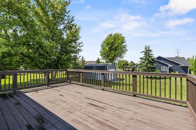 W6432 ROCKY MOUNTAIN DRIVE, Greenville, WI 54942
