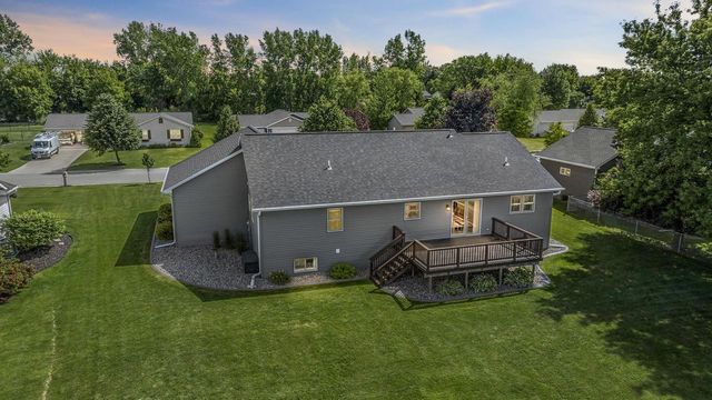 W6432 ROCKY MOUNTAIN DRIVE, Greenville, WI 54942