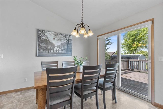 W6432 ROCKY MOUNTAIN DRIVE, Greenville, WI 54942