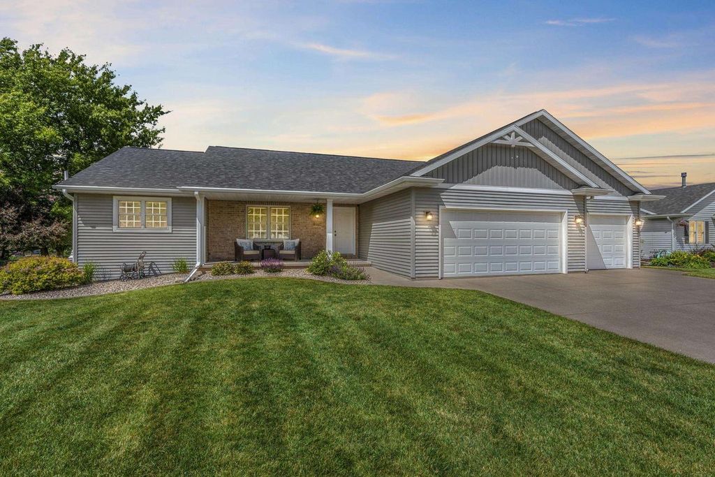 W6432 ROCKY MOUNTAIN DRIVE, Greenville, WI 54942