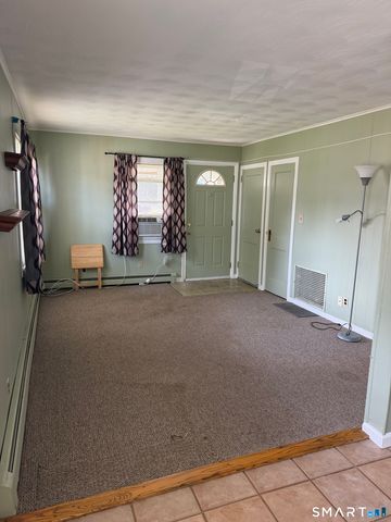 28 Singer Court, Stratford, CT 06614