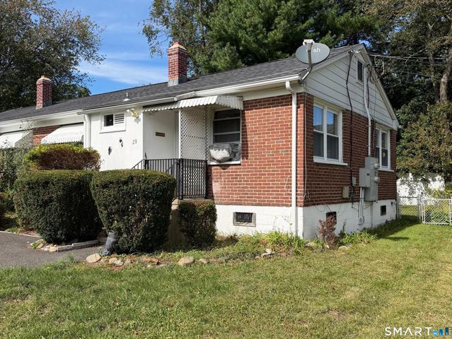 28 Singer Court, Stratford, CT 06614