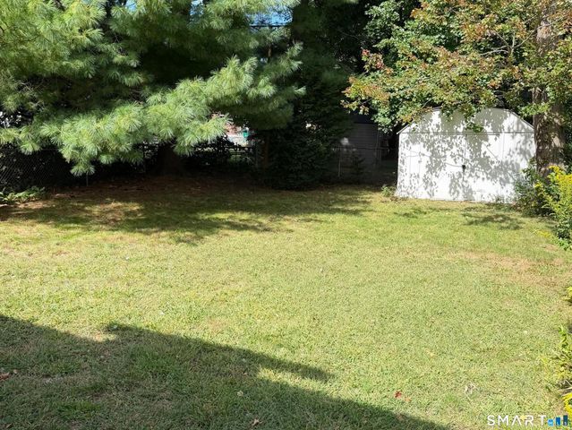 28 Singer Court, Stratford, CT 06614