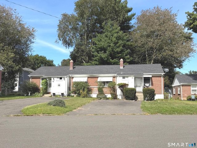 28 Singer Court, Stratford, CT 06614