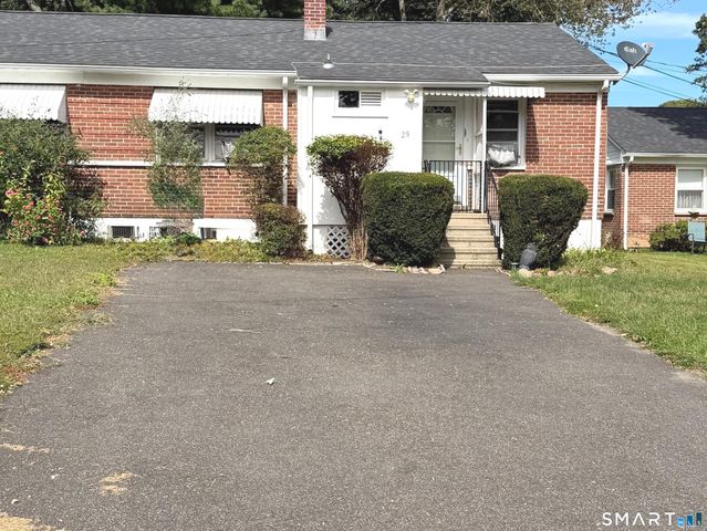 28 Singer Court, Stratford, CT 06614