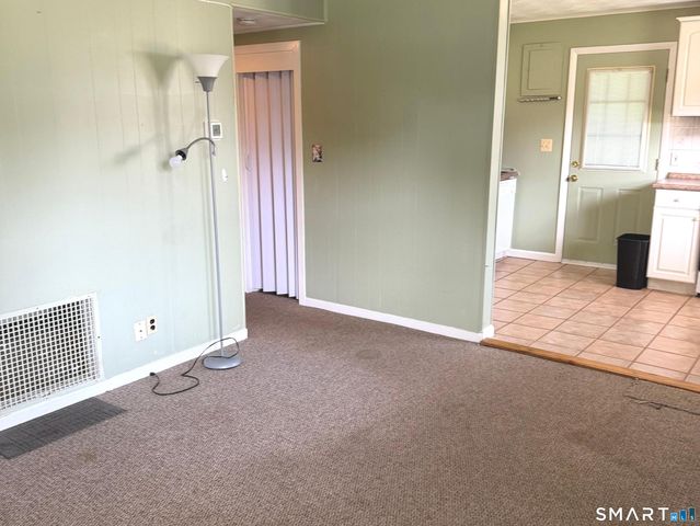 28 Singer Court, Stratford, CT 06614