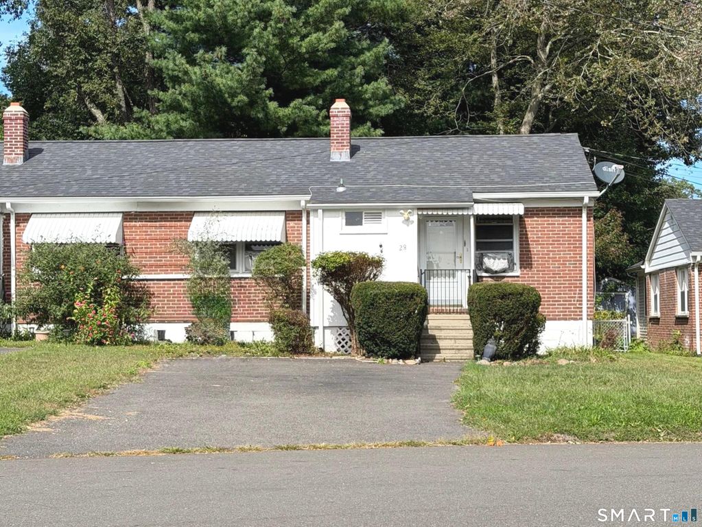 28 Singer Court, Stratford, CT 06614