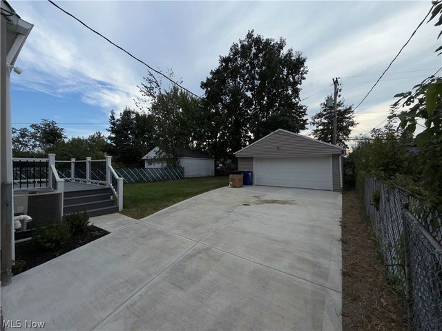 3976 E 190th Street, Cleveland, OH 44122