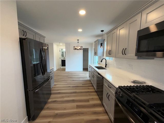 3976 E 190th Street, Cleveland, OH 44122
