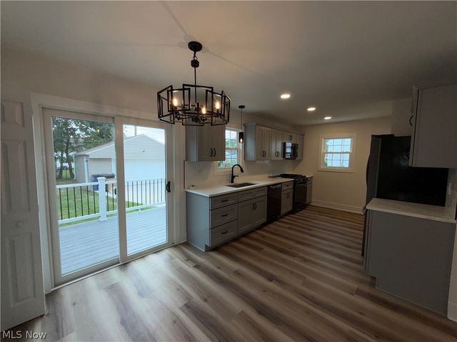 3976 E 190th Street, Cleveland, OH 44122