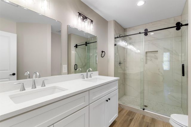 3150 B N Cleveland Street, Dayton, TX 77535