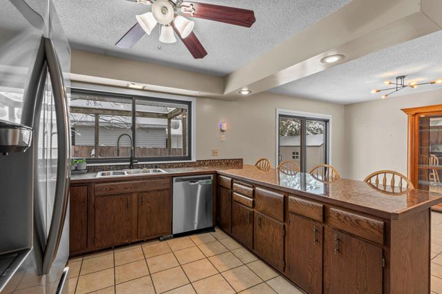 396 Thompson Avenue W, West Saint Paul, MN 55118