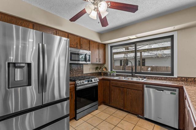 396 Thompson Avenue W, West Saint Paul, MN 55118