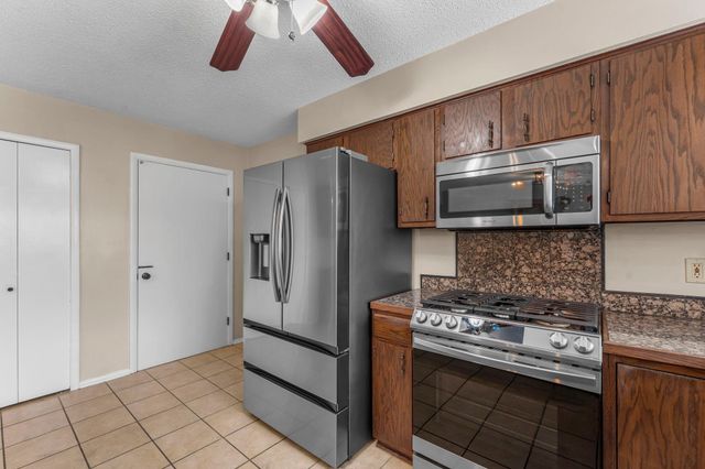 396 Thompson Avenue W, West Saint Paul, MN 55118