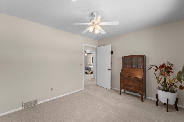 396 Thompson Avenue W, West Saint Paul, MN 55118