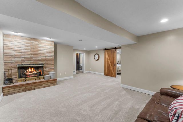 396 Thompson Avenue W, West Saint Paul, MN 55118