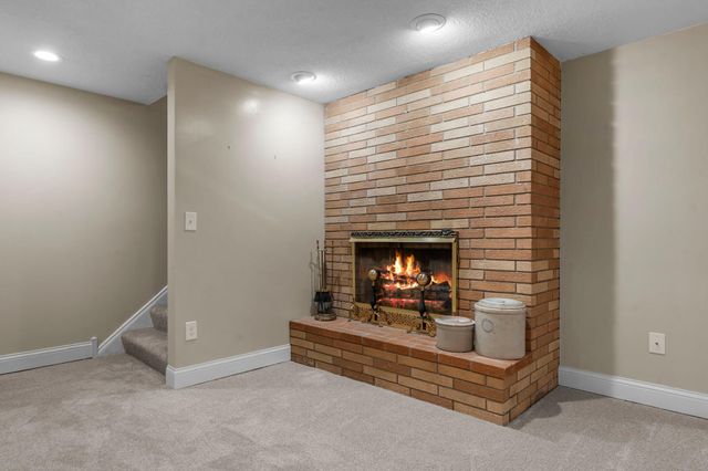 396 Thompson Avenue W, West Saint Paul, MN 55118