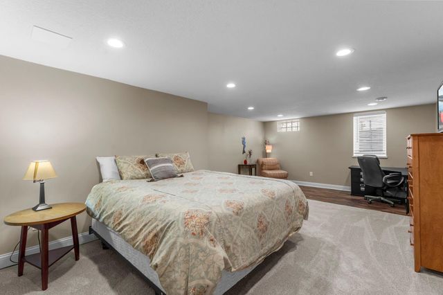 396 Thompson Avenue W, West Saint Paul, MN 55118