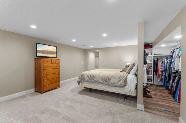 396 Thompson Avenue W, West Saint Paul, MN 55118