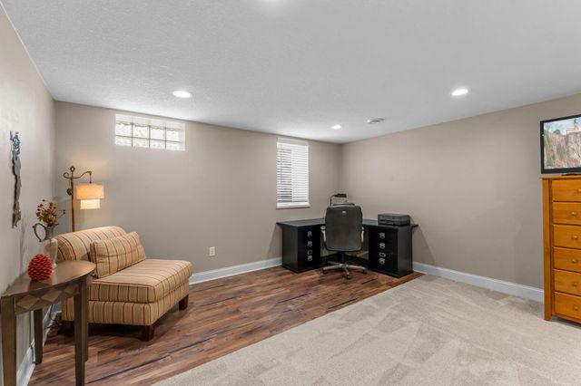 396 Thompson Avenue W, West Saint Paul, MN 55118