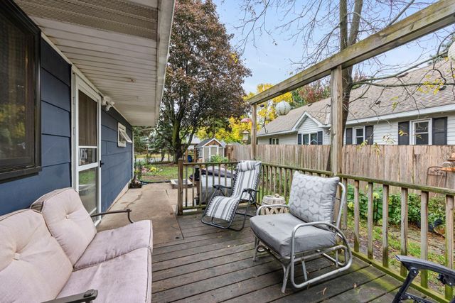 396 Thompson Avenue W, West Saint Paul, MN 55118