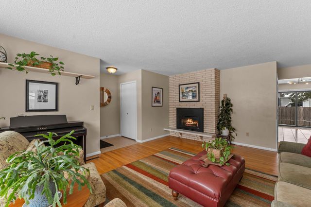 396 Thompson Avenue W, West Saint Paul, MN 55118