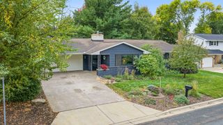 396 Thompson Avenue W, West Saint Paul, MN 55118