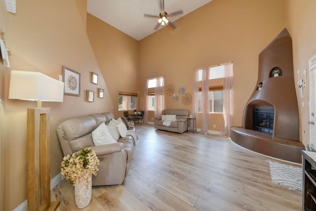 1012 Casa Maria Road NE, Albuquerque, NM 87113