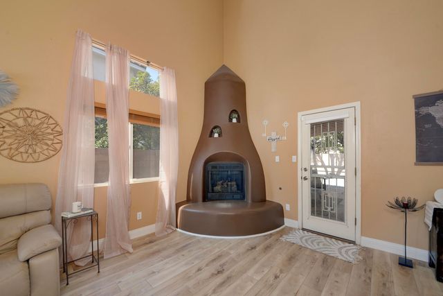 1012 Casa Maria Road NE, Albuquerque, NM 87113
