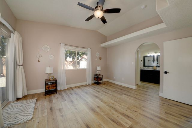 1012 Casa Maria Road NE, Albuquerque, NM 87113