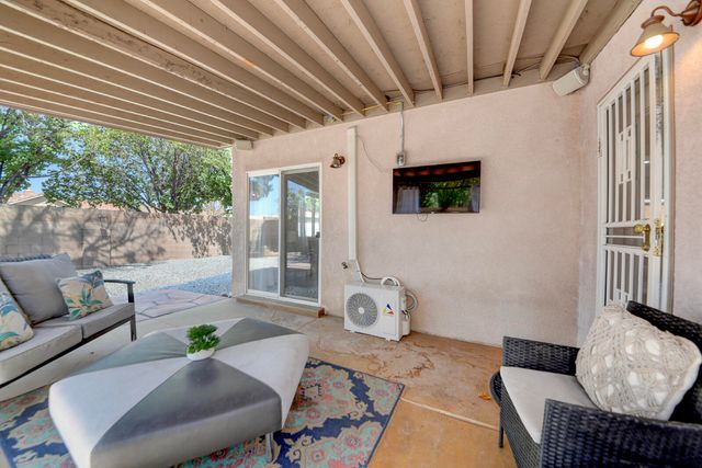 1012 Casa Maria Road NE, Albuquerque, NM 87113