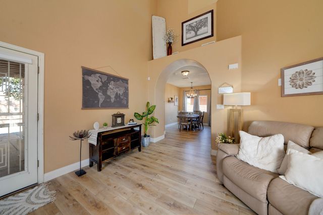 1012 Casa Maria Road NE, Albuquerque, NM 87113