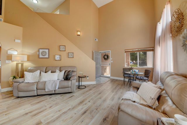 1012 Casa Maria Road NE, Albuquerque, NM 87113