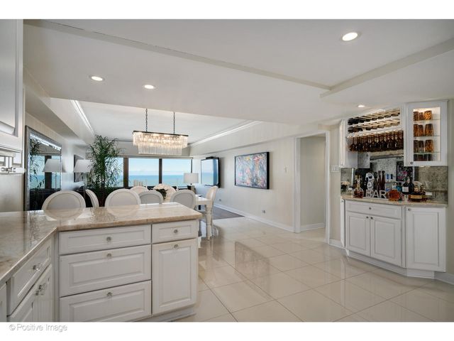 175 E Delaware Place 7107, Chicago, IL 60611