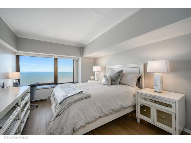 175 E Delaware Place 7107, Chicago, IL 60611