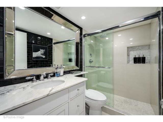 175 E Delaware Place 7107, Chicago, IL 60611