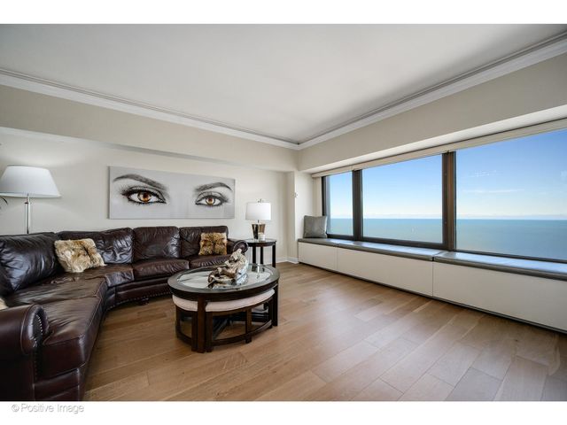 175 E Delaware Place 7107, Chicago, IL 60611