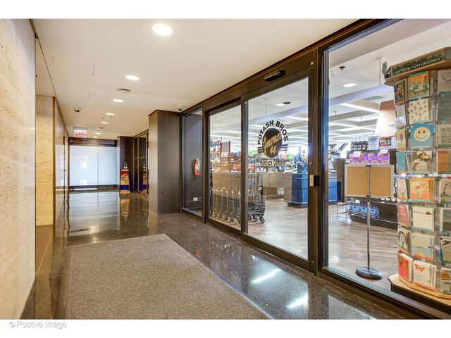 175 E Delaware Place 7107, Chicago, IL 60611