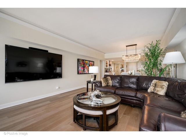 175 E Delaware Place 7107, Chicago, IL 60611