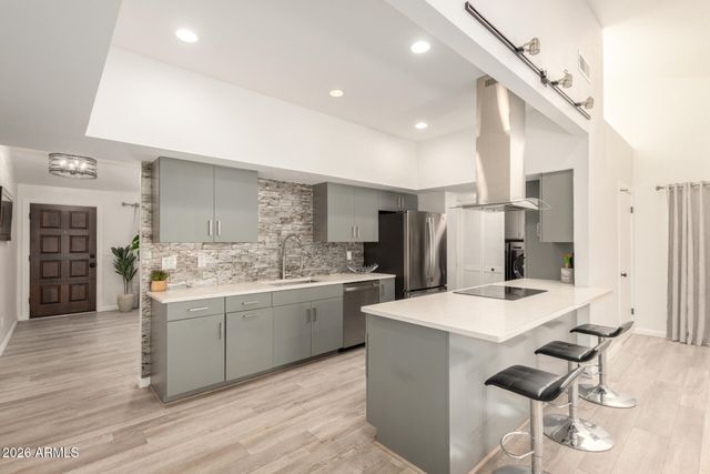 330 W CARDENO Circle, Litchfield Park, AZ 85340