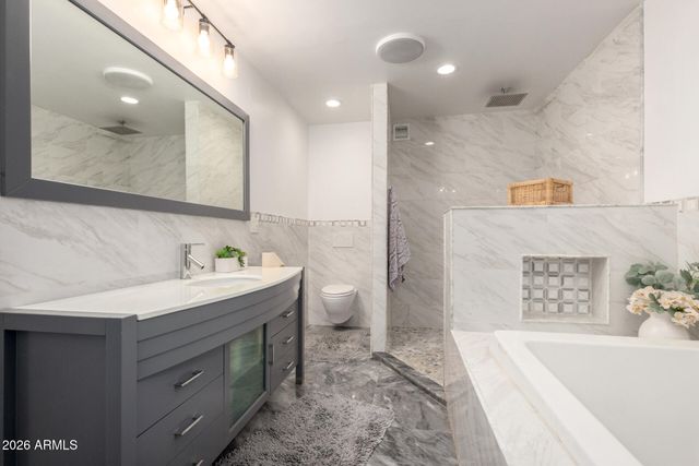 330 W CARDENO Circle, Litchfield Park, AZ 85340