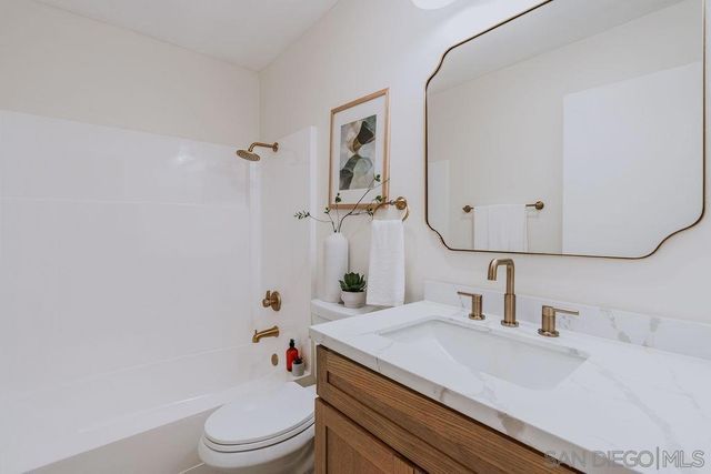 17340 Caminito Canasto, San Diego, CA 92127
